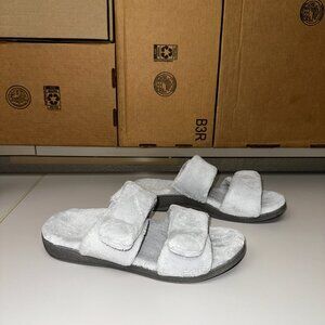 Vionic Dessie slipper - light blue/grey - size 11
